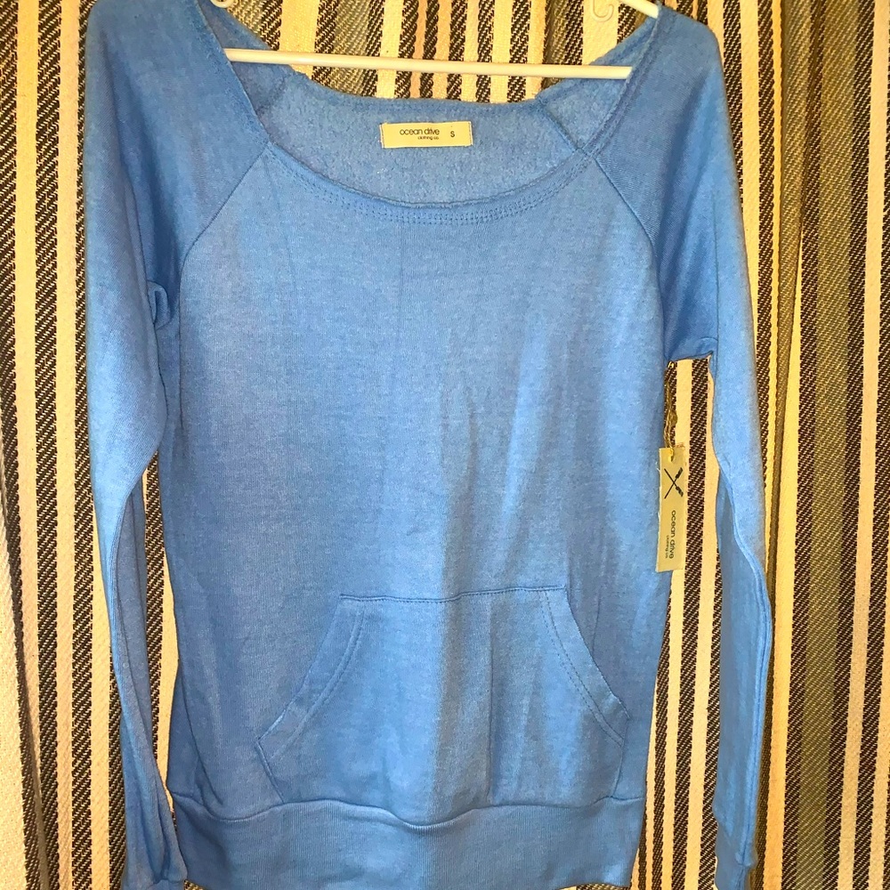 Off shoulder sweatshirt